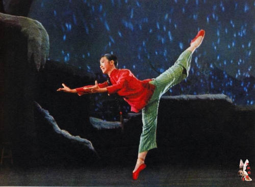 高中毕业证印章是现印的还是打印的